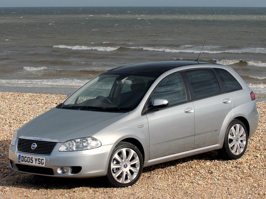  Fiat Croma 2005 года  (UK) (фото 2 из 16)